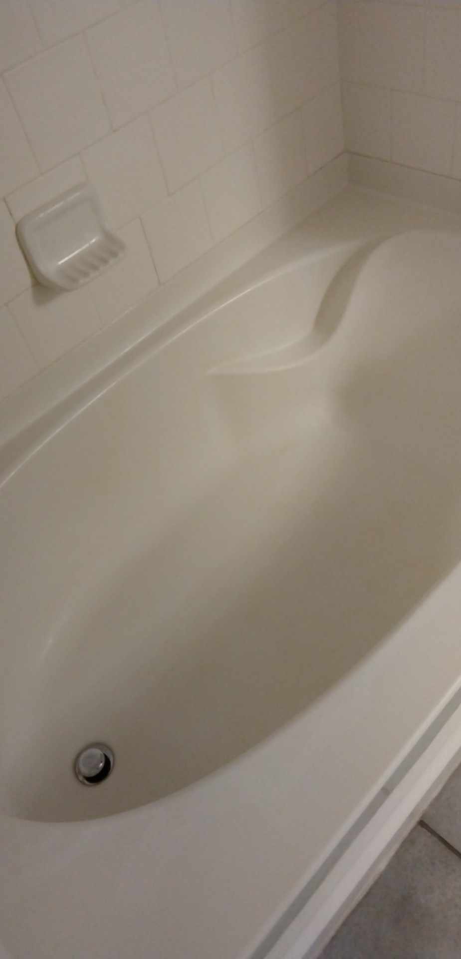 Bathtub after cleaning