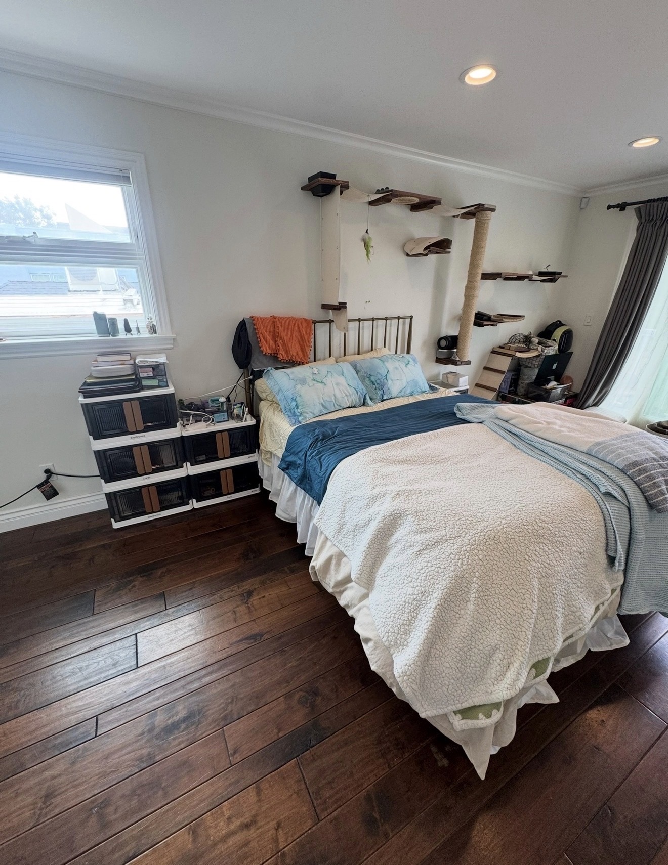 Bedroom after cleaning